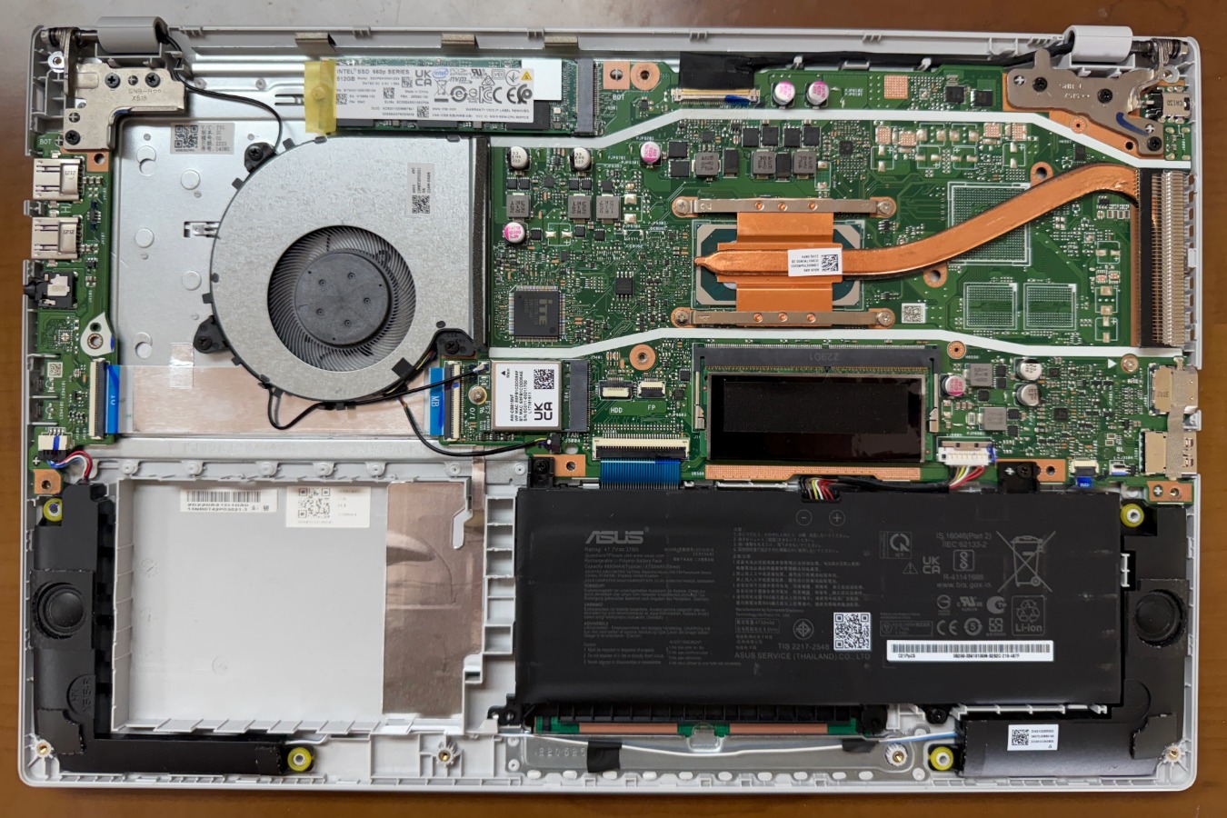 修理作業の様子